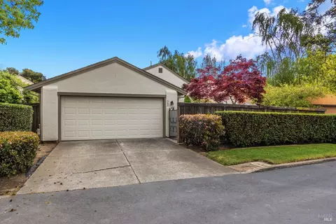 Exterior - 562 Willow Ct, Benicia, CA 94510 photo 3 of 10