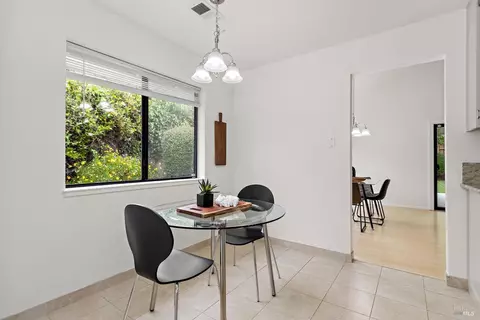 Dining - 562 Willow Ct, Benicia, CA 94510 photo 3 of 3