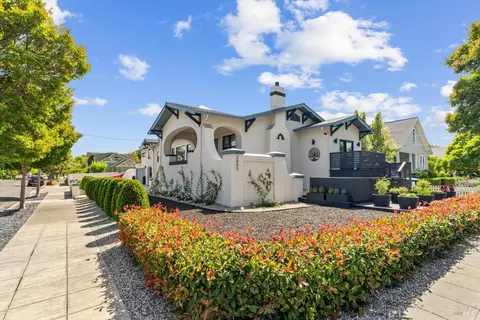 2005 Oak St, Napa, CA 94559