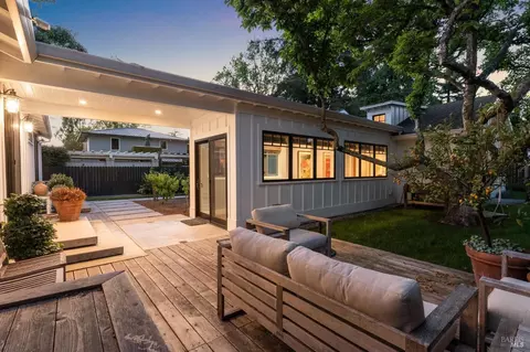Exterior - 402 E Macarthur St, Sonoma, CA 95476 photo 23 of 31