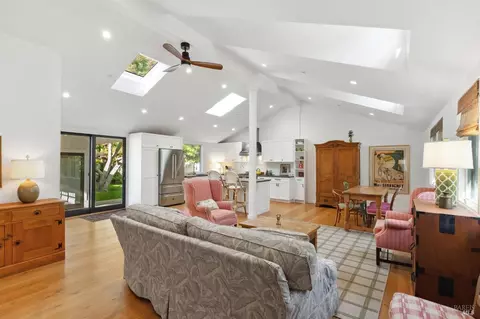 Living - 402 E Macarthur St, Sonoma, CA 95476 photo 1 of 7