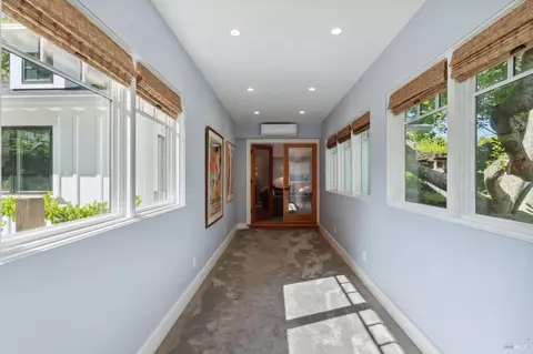 Entry Way - 402 E Macarthur St, Sonoma, CA 95476 photo 2 of 3