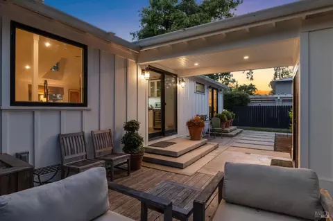 Exterior - 402 E Macarthur St, Sonoma, CA 95476 photo 29 of 31