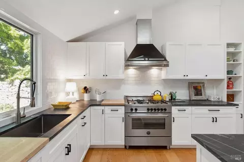 Kitchen - 402 E Macarthur St, Sonoma, CA 95476 photo 1 of 9