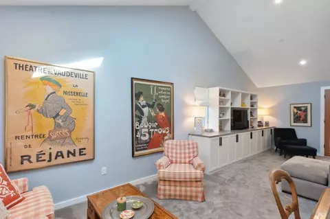 Living - 402 E Macarthur St, Sonoma, CA 95476 photo 6 of 7