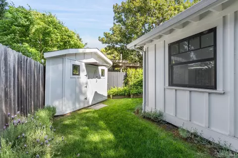 Exterior - 402 E Macarthur St, Sonoma, CA 95476 photo 18 of 31