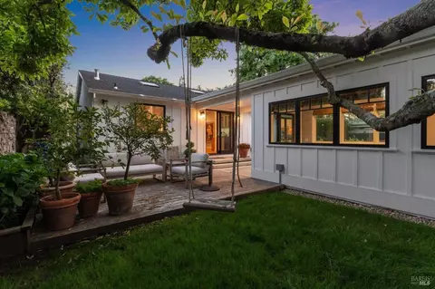 Exterior - 402 E Macarthur St, Sonoma, CA 95476 photo 25 of 31