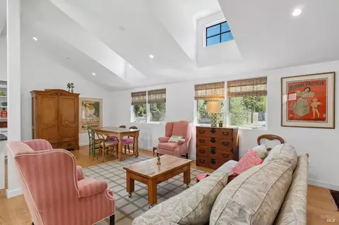 Living - 402 E Macarthur St, Sonoma, CA 95476 photo 2 of 7