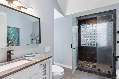 Bath - 402 E Macarthur St, Sonoma, CA 95476 photo 4 of 7