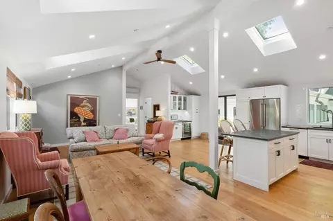 Dining - 402 E Macarthur St, Sonoma, CA 95476 photo 1 of 1