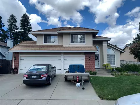 561 Stanford St, Vacaville, CA 95687
