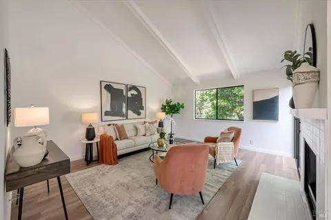2 Chaucer Ct, Mill Valley, CA 94941