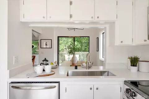 2 Chaucer Ct, Mill Valley, CA 94941 photo 8