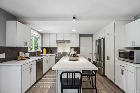 3552 Phillips Ave, Santa Rosa, CA 95407