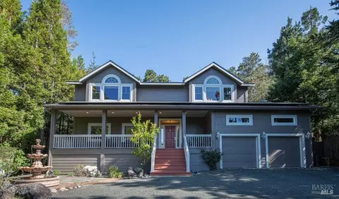 45851 Sunset Dr, Gualala, CA 95445