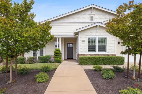 5681 Eastlake Dr, Santa Rosa, CA 95409