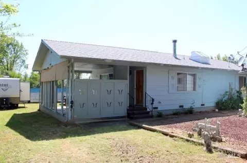 6924 Hammond Ave, Upper Lake, CA 95485