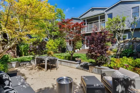 21 Bayview Ave, Larkspur, CA 94939