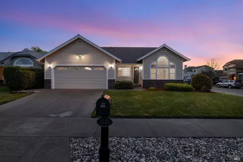 2181 Erika St, Santa Rosa, CA 95403