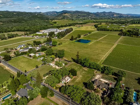 399 Zinfandel Ln, Saint Helena, CA 94574