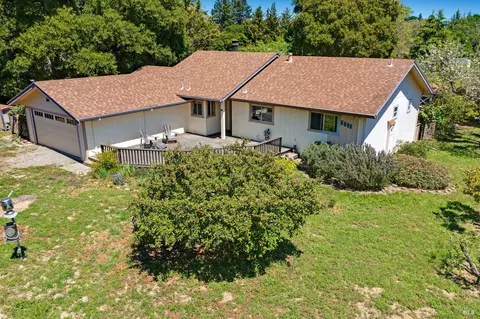 5845 Fredricks Rd, Sebastopol, CA 95472