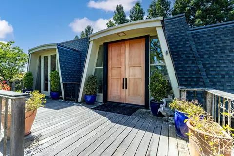 1343 Mission Dr, Sonoma, CA 95476