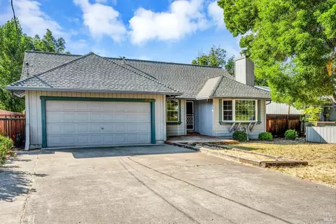 19330 Mountain Mdw S, Hidden Valley Lake, CA 95467