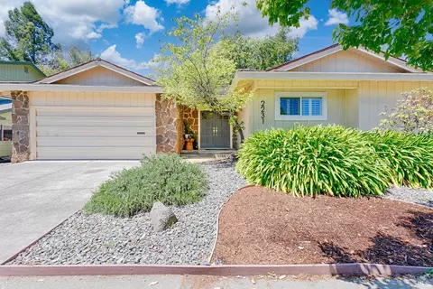 2231 Vallejo St, Santa Rosa, CA 95404