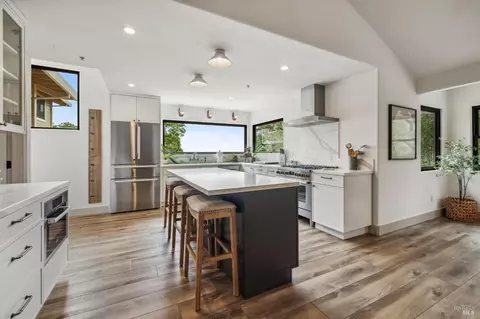 4 Guisela Ct, Novato, CA 94945