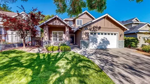 1006 Gailinda Ct, Petaluma, CA 94952