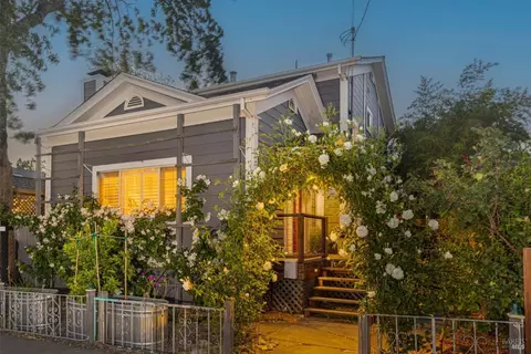 719 Benton St, Santa Rosa, CA 95404