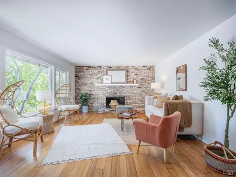 15 Oak Tree Ln, Fairfax, CA 94930