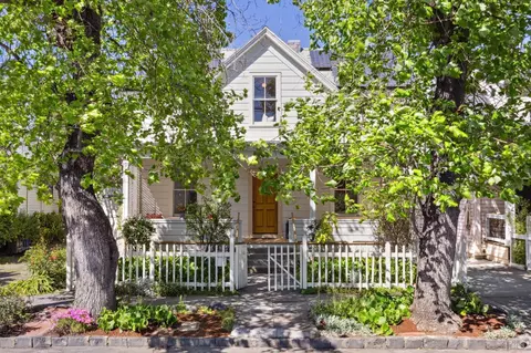 315 4th St, Petaluma, CA 94952