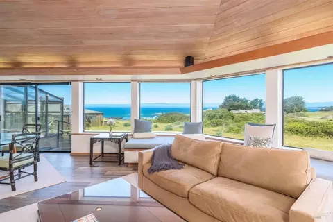 36920 Green Cv, The Sea Ranch, CA 95497
