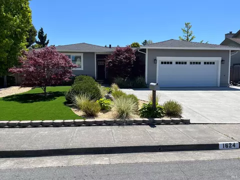 1624 Del Oro Cir, Petaluma, CA 94954