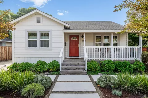 2641 Pine St, Napa, CA 94558