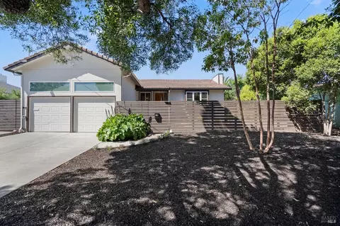 307 Vendola Dr, San Rafael, CA 94903