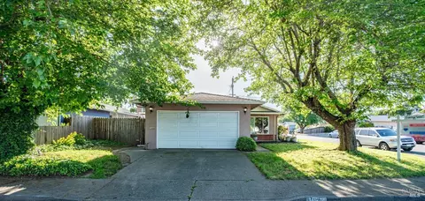 1137 Wilkie St, Fairfield, CA 94533