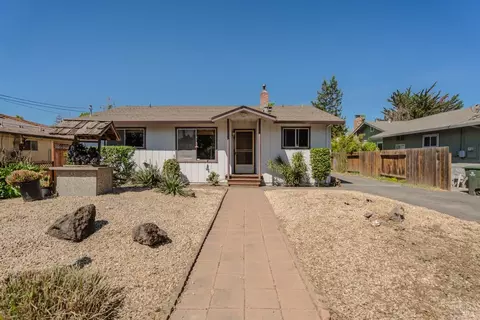 1229 Lance Dr, Santa Rosa, CA 95401