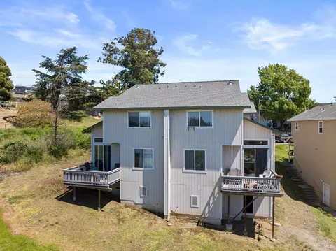 13-15 Aspen Ct, Vallejo, CA 94591 photo 2