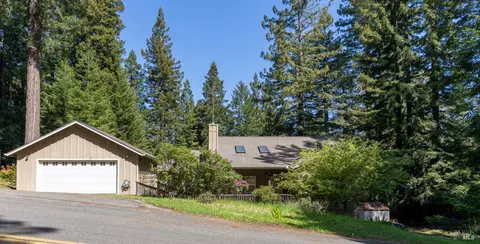 44710 Moonrise Dr, Gualala, CA 95445