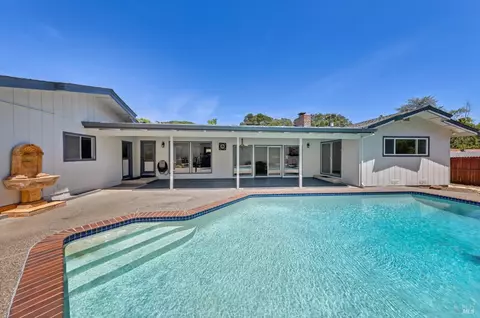 8 Capilano Dr, Novato, CA 94949