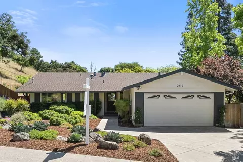 2412 Queenstone Dr, San Rafael, CA 94903