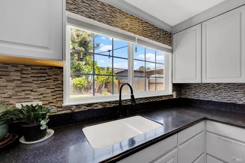 1363 Farmington Dr, Vacaville, CA 95687 photo 15