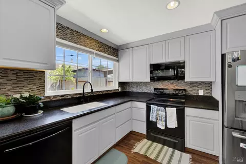 1363 Farmington Dr, Vacaville, CA 95687 photo 11