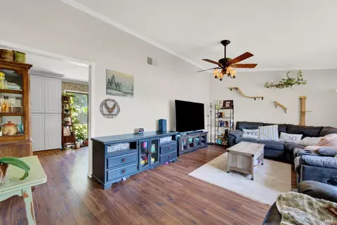 1363 Farmington Dr, Vacaville, CA 95687 photo 4
