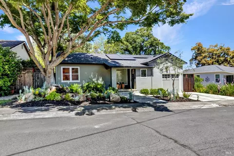 2964 Devita Dr, Napa, CA 94558