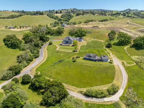 1455-1453 Oak Springs Ln, Santa Rosa, CA 95404