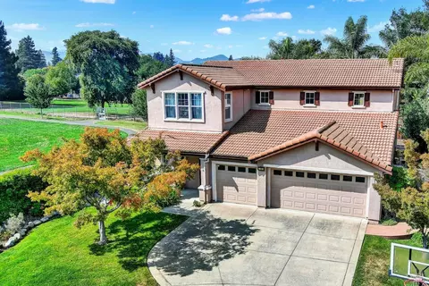 34 Joshua Ct, Napa, CA 94558