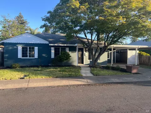 19 Glenwood Dr, Napa, CA 94559